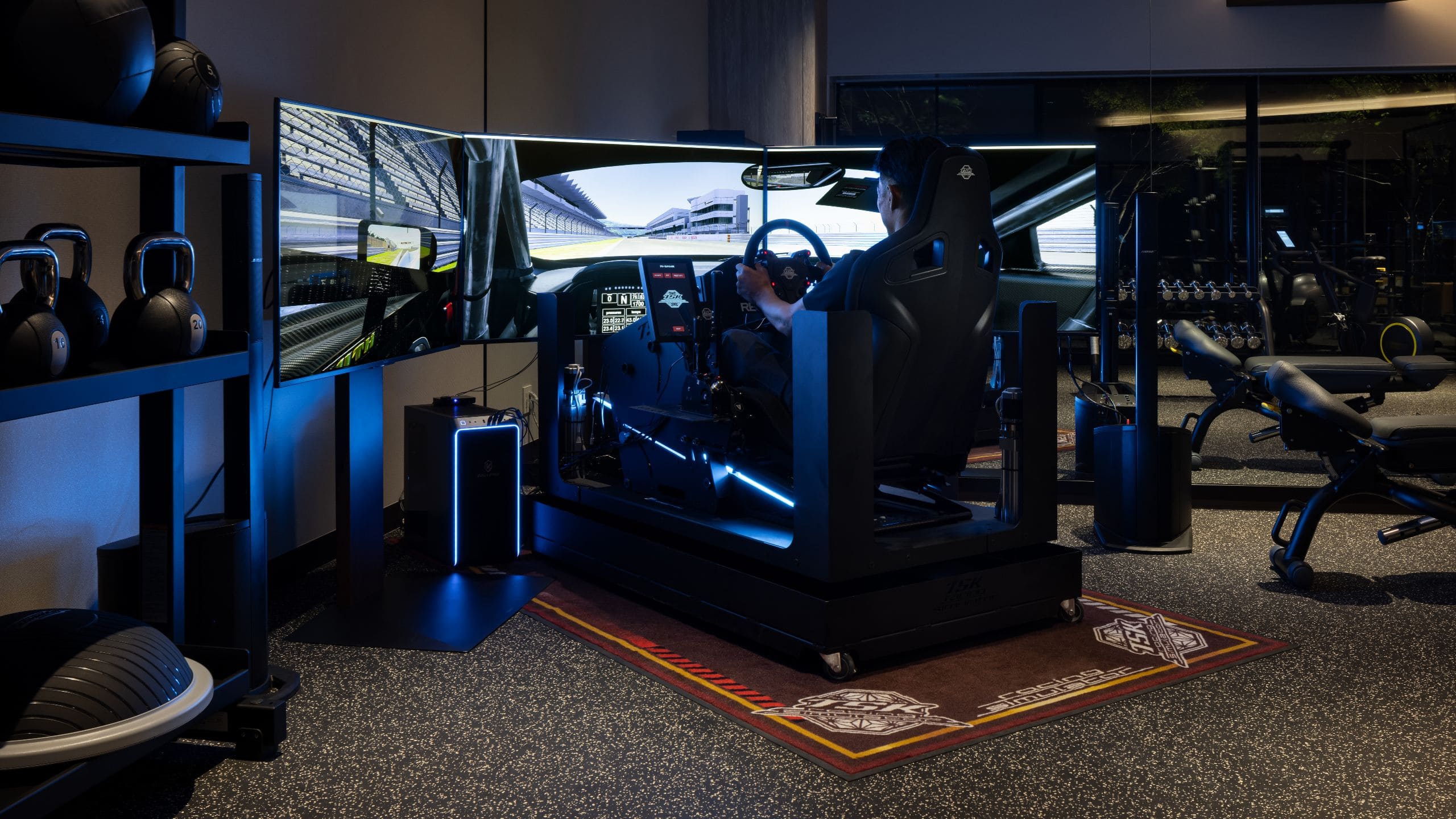 Fuji Speedway Hotel Stimulator With Guest