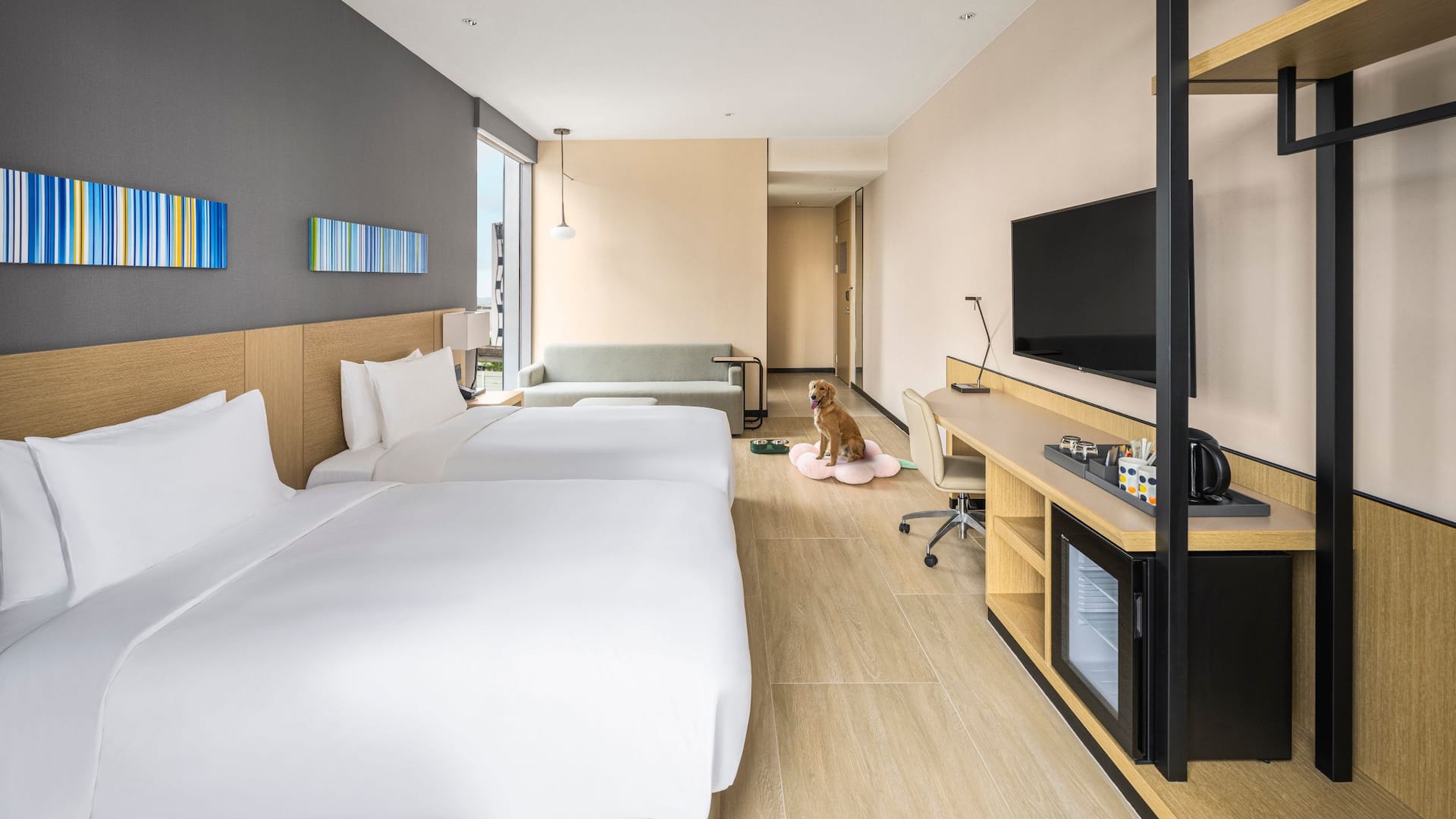 2/3 Hyatt Place New Taipei City Xinzhuang Deluxe Twin Dog Guestroom