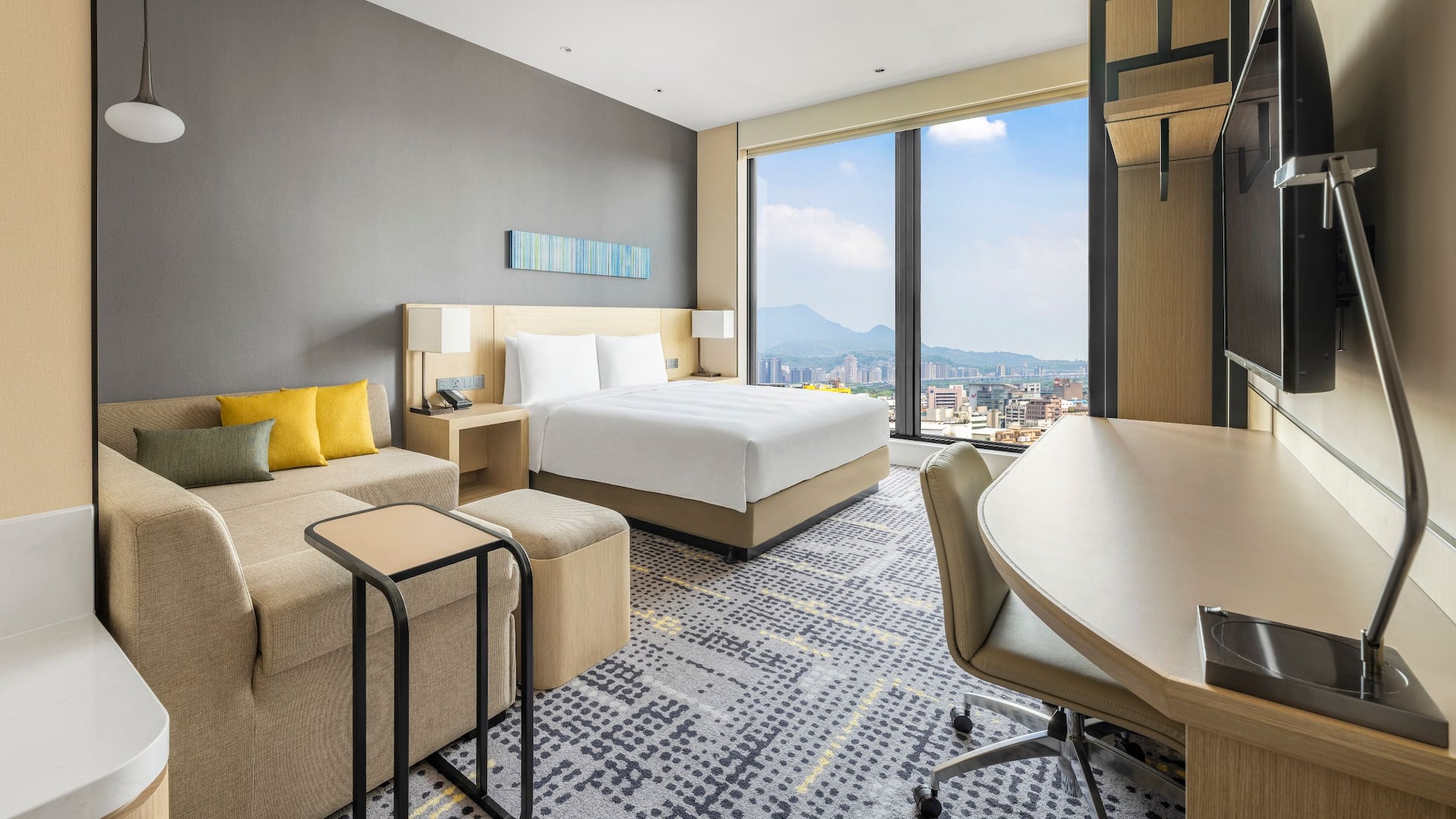 1/4 Hyatt Place New Taipei City Xinzhuang Standard King Room With Sofa Bed