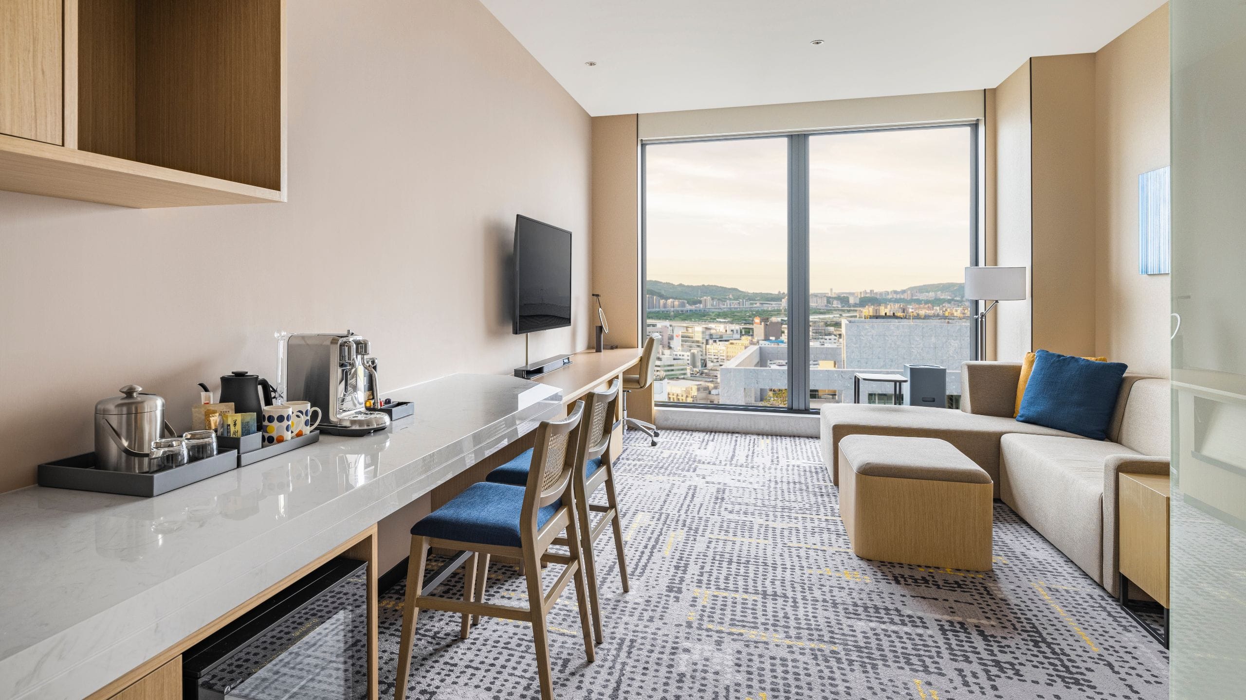 MRTに近いモダンなスタイリッシュな客室 | ハイアット プレイス 新北市新荘