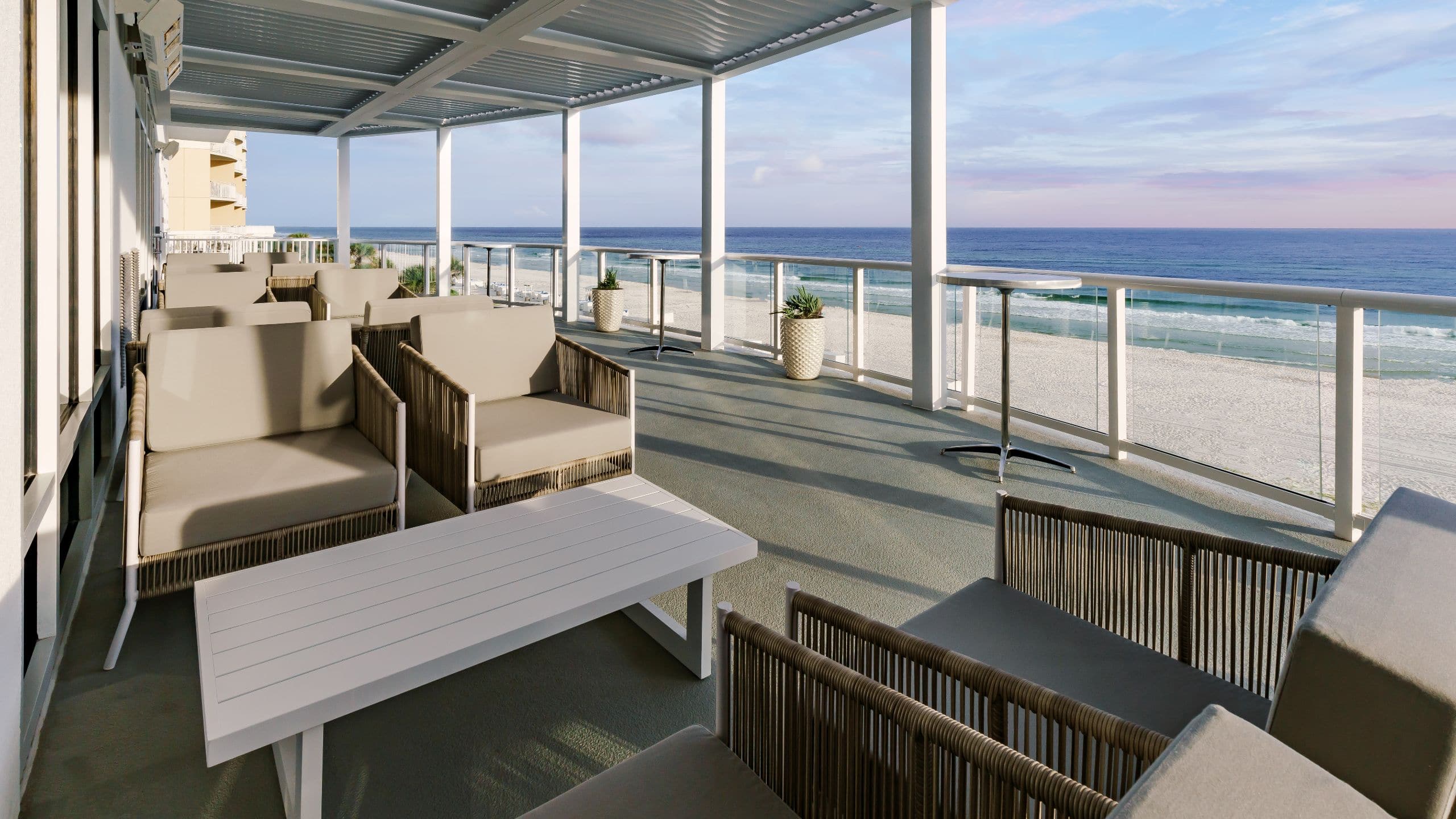Hyatt Place Panama City Beach / Beachfront Meeting Space Patio