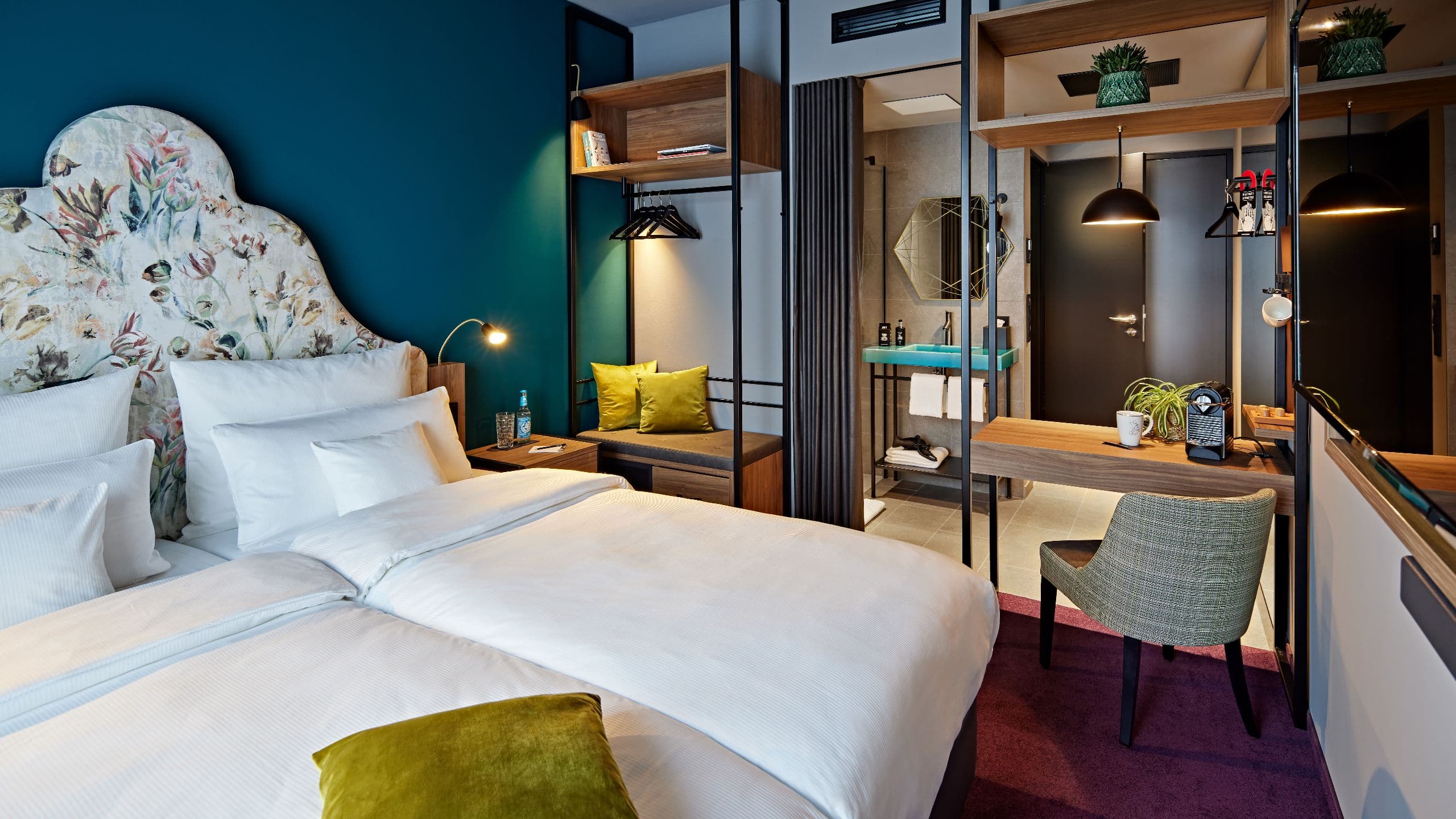 me and all hotel dusseldorf oberkassel Guestroom