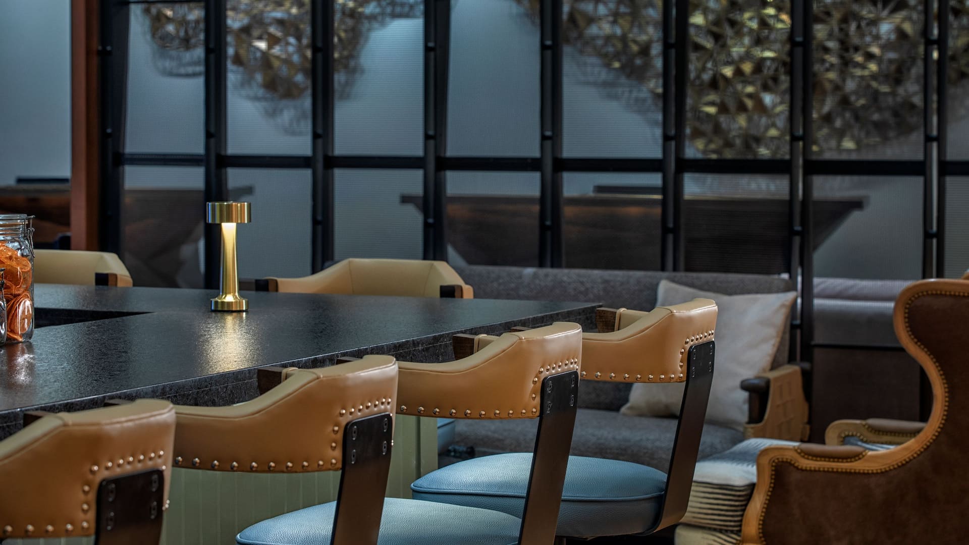 Hyatt Regency Houston/Galleria Bar Detail