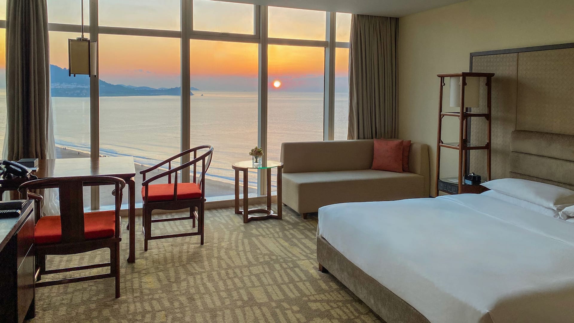 Hyatt Regency Qingdao Deluxe Ocean View Room