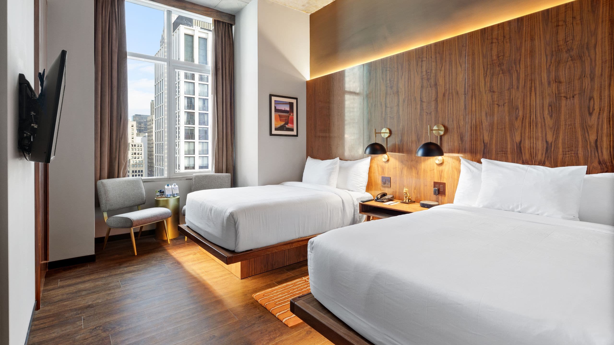 Grayson Hotel Double City View Beds