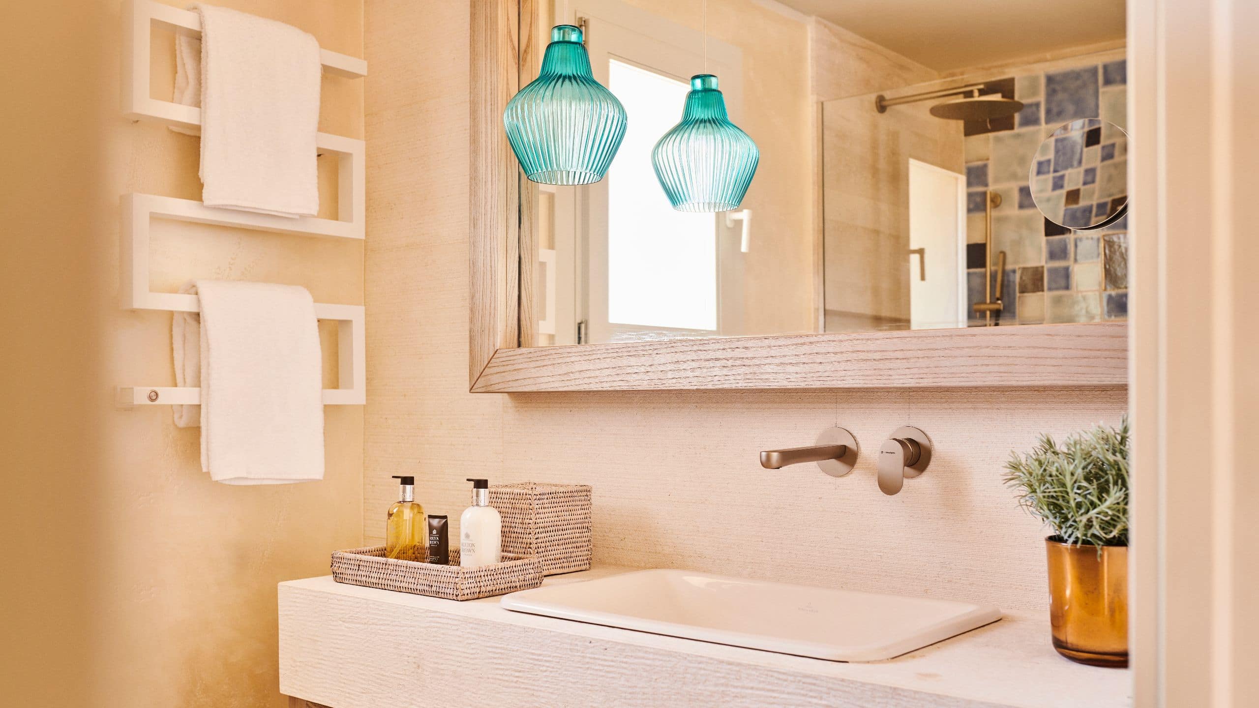 7 of 7 7Pines Resort Sardinia Deluxe Rooftop Bathroom