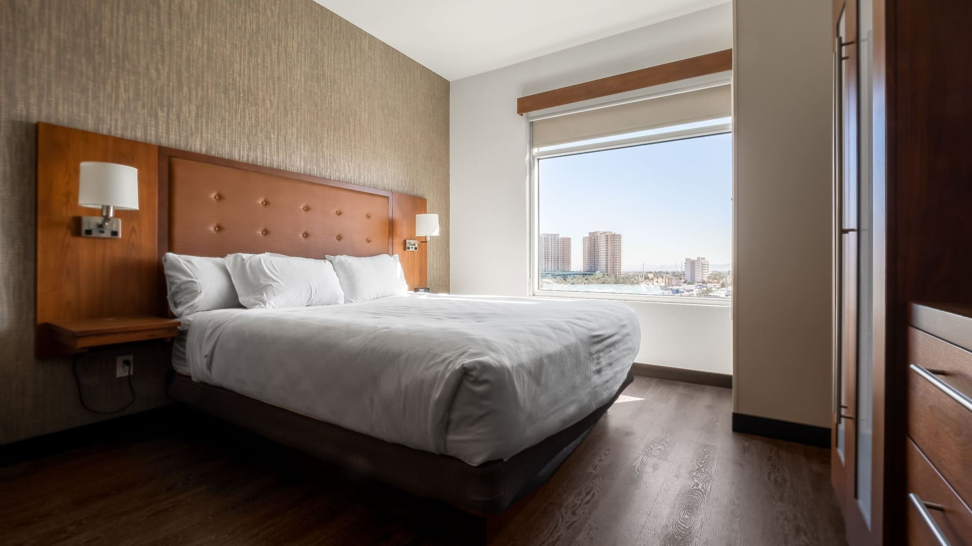 2 of 3 Hyatt Place Las Vegas at Silverton Village King Room Bed