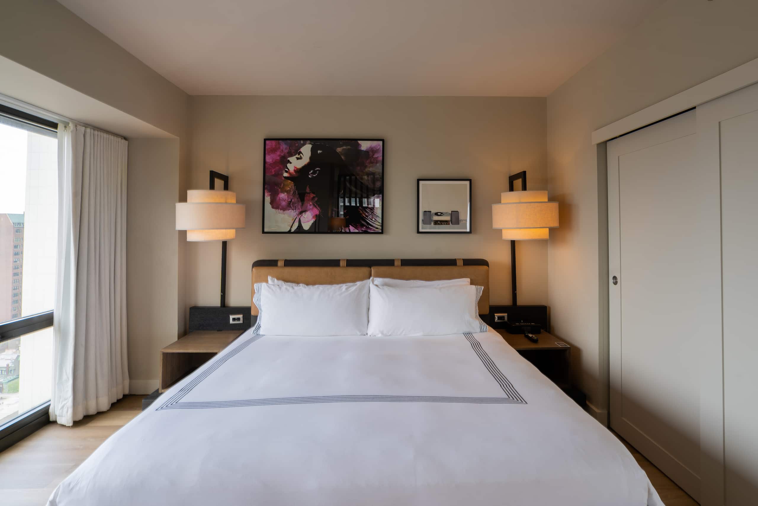 Thompson Chicago Junior Suite Bedroom