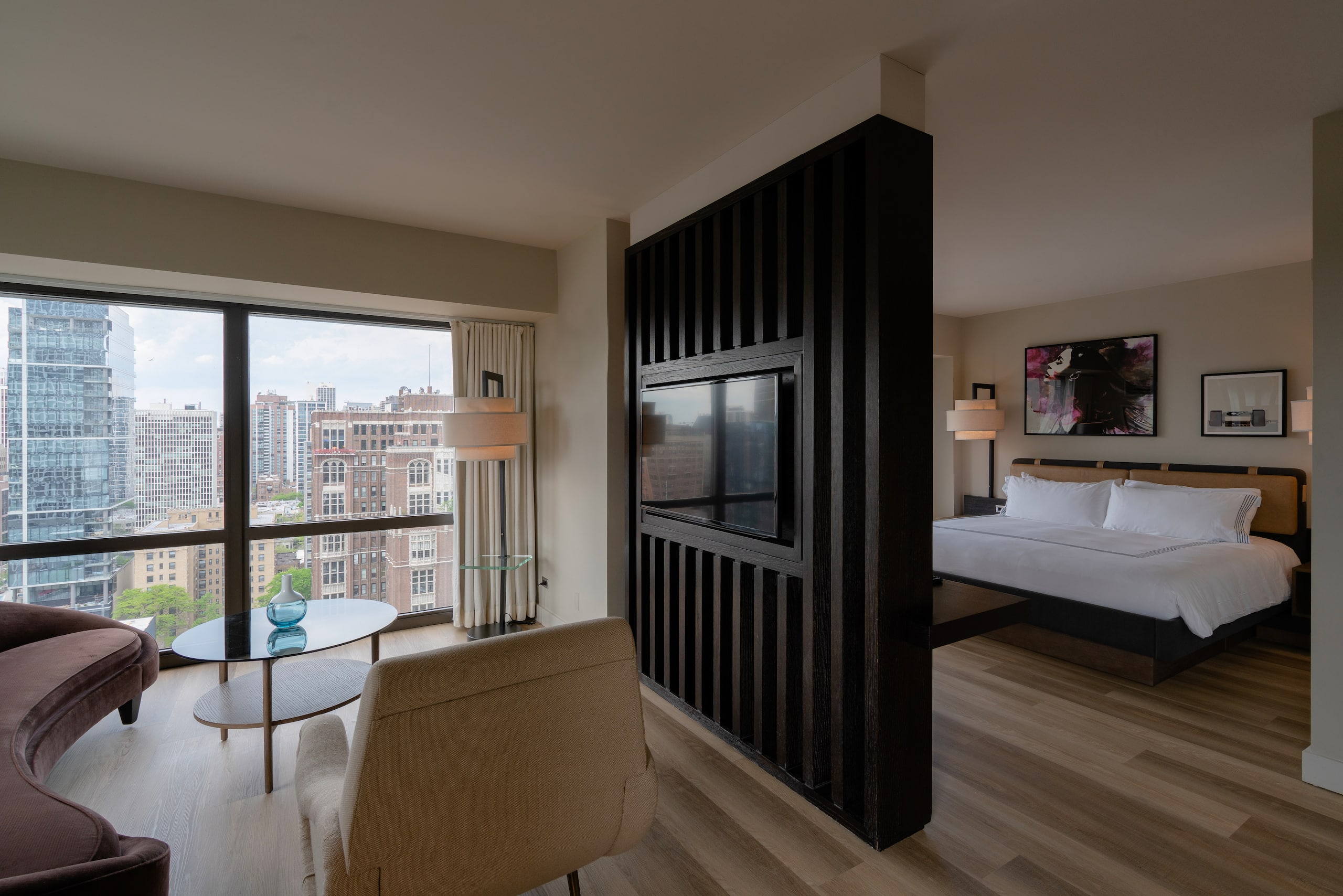 Luxury Hotel Rooms in Downtown Chicago | Thompson Chicago, part of Hyatt