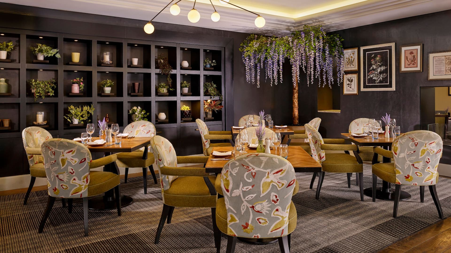 Hyatt Regency Birmingham Aria Restaurant Dining Tables