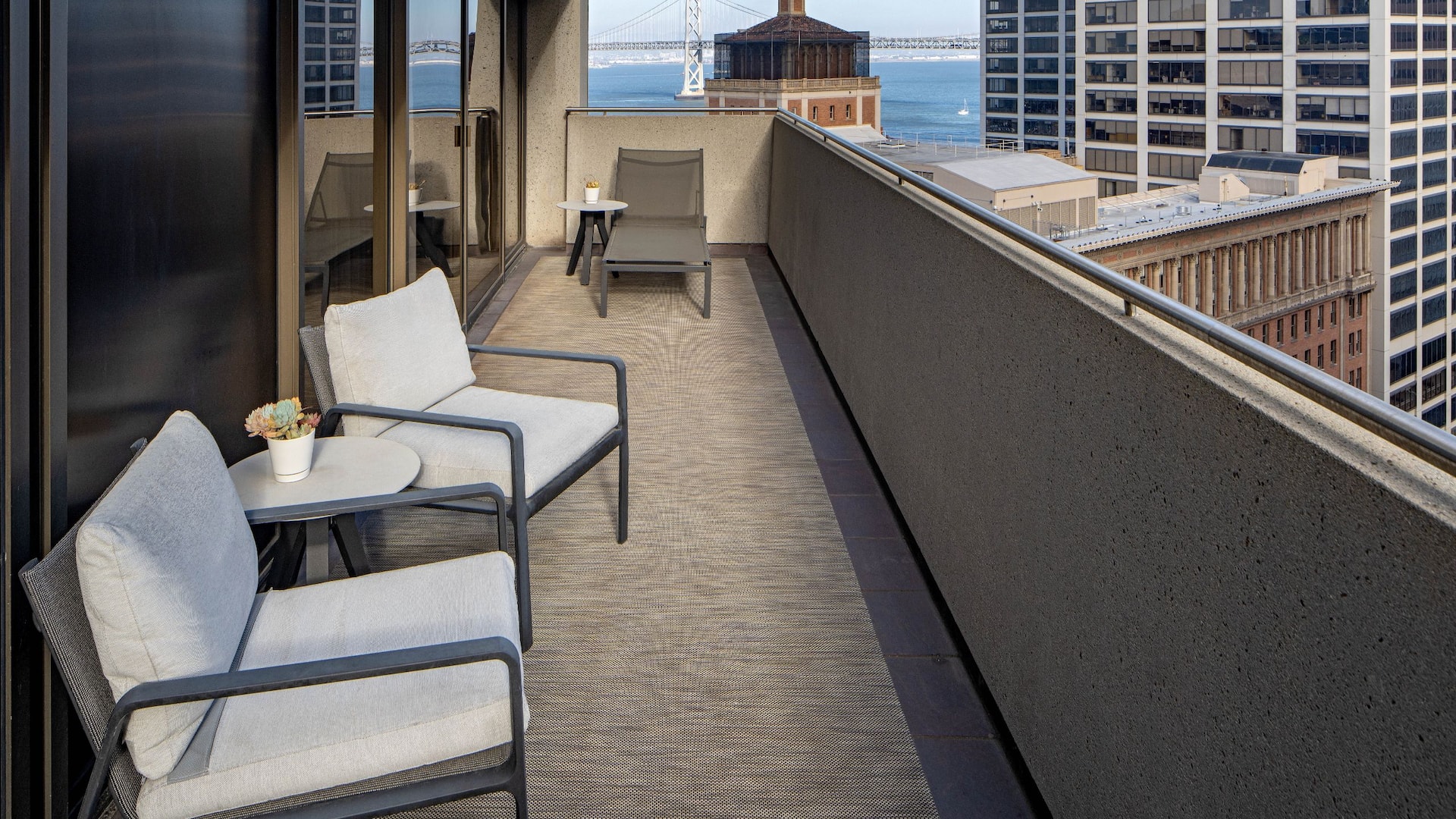 Hyatt Regency San Francisco Presidential Balcony