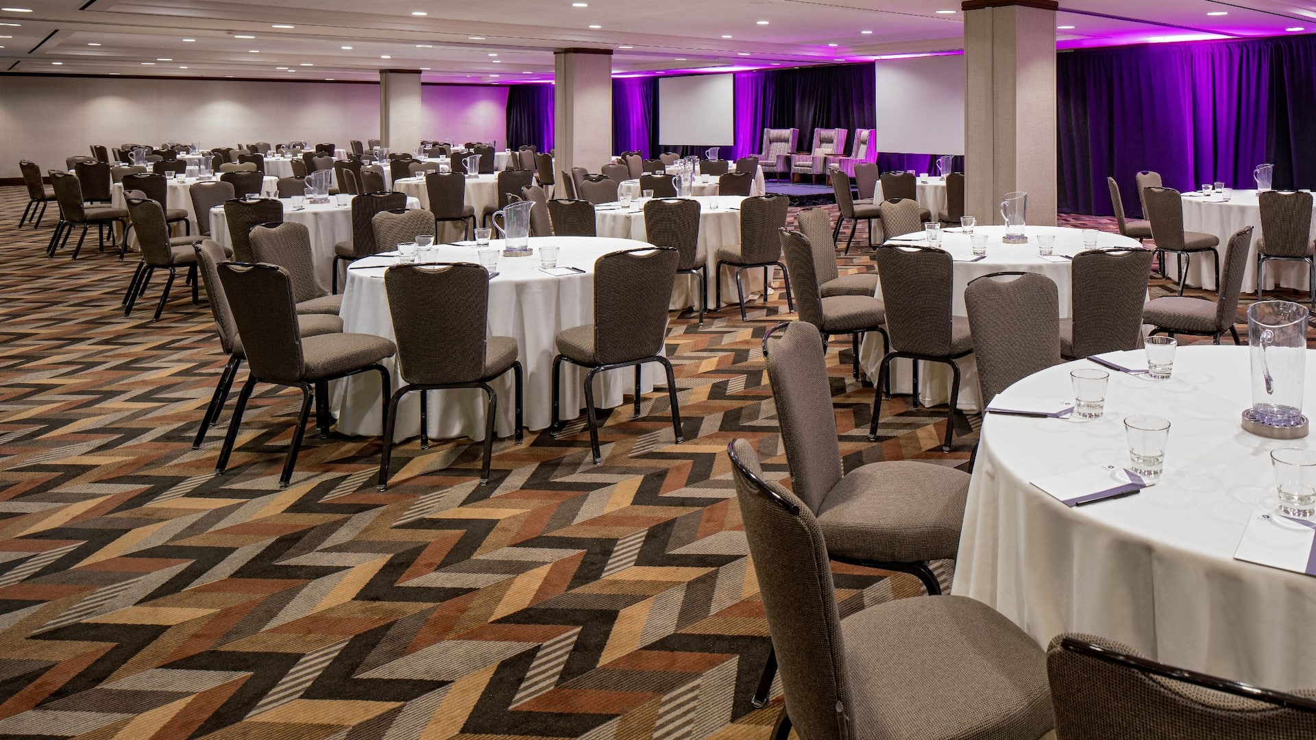 Hyatt Regency San Francisco Seacliff Business Rounds