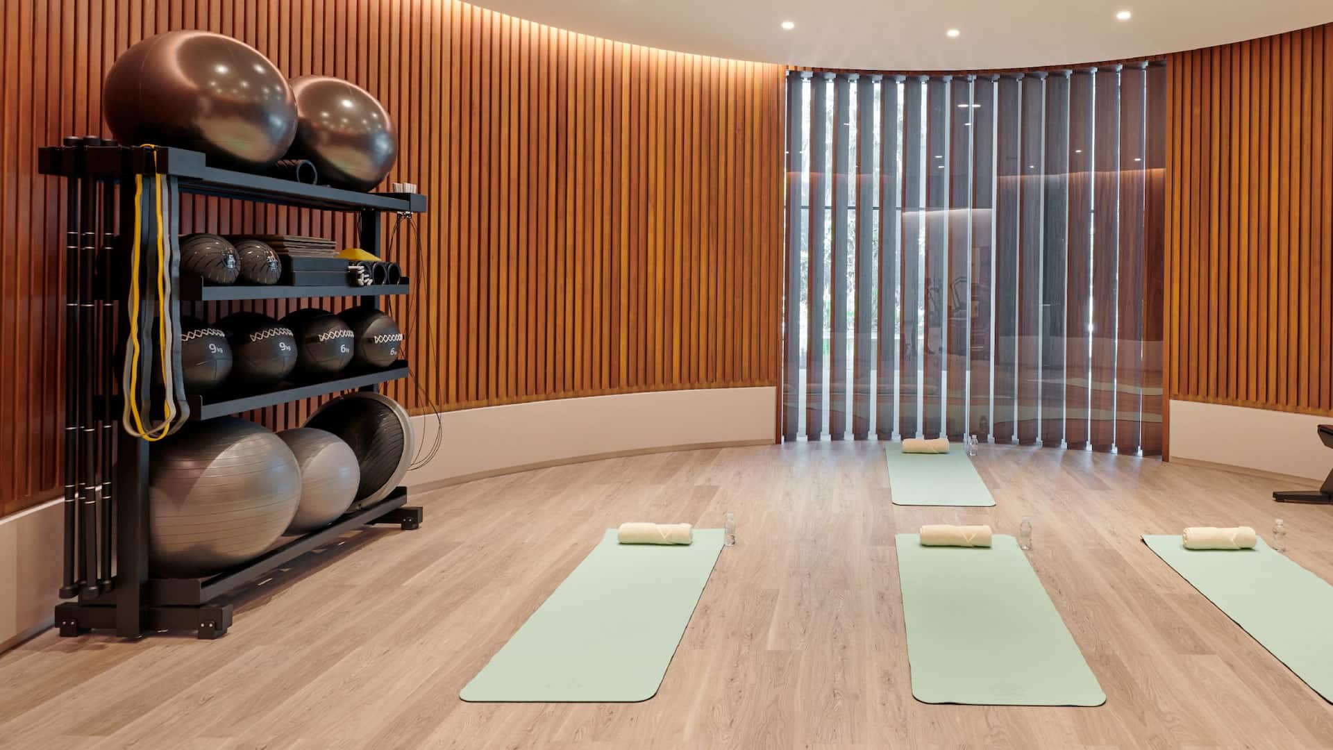 Grand Hyatt Kuwait Kwigh Noor Spa Gym