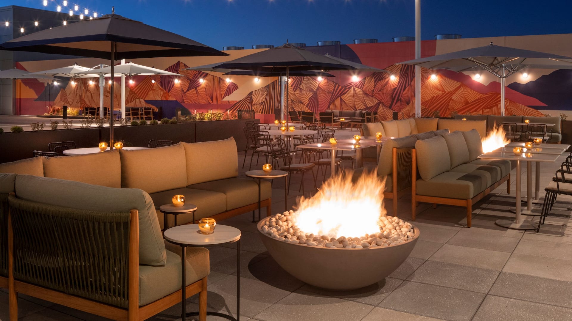 Hyatt Regency Salt Lake City Dining Mar Muntanya Terrace Firepit