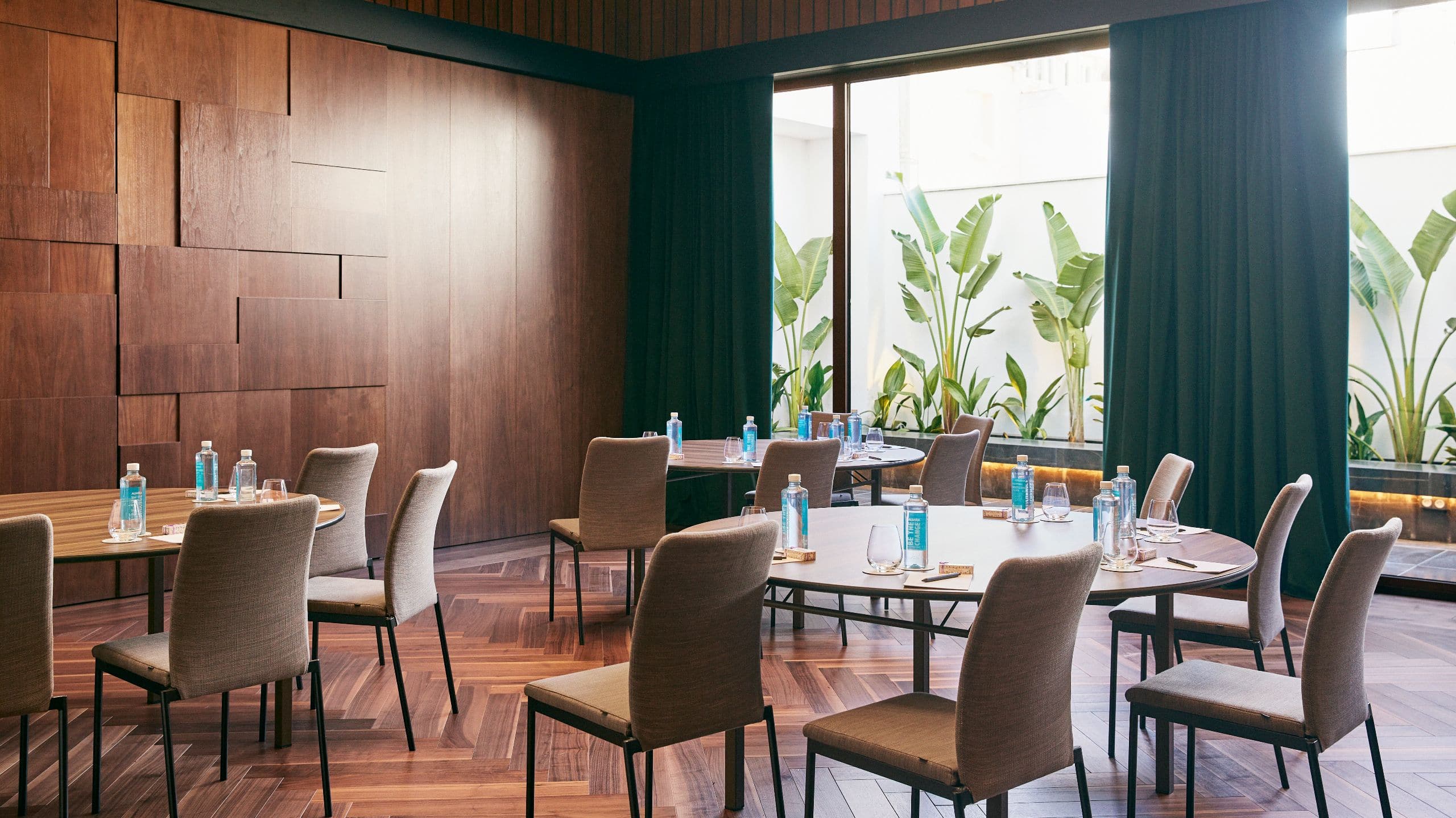 Thompson Madrid Penelope Cabaret