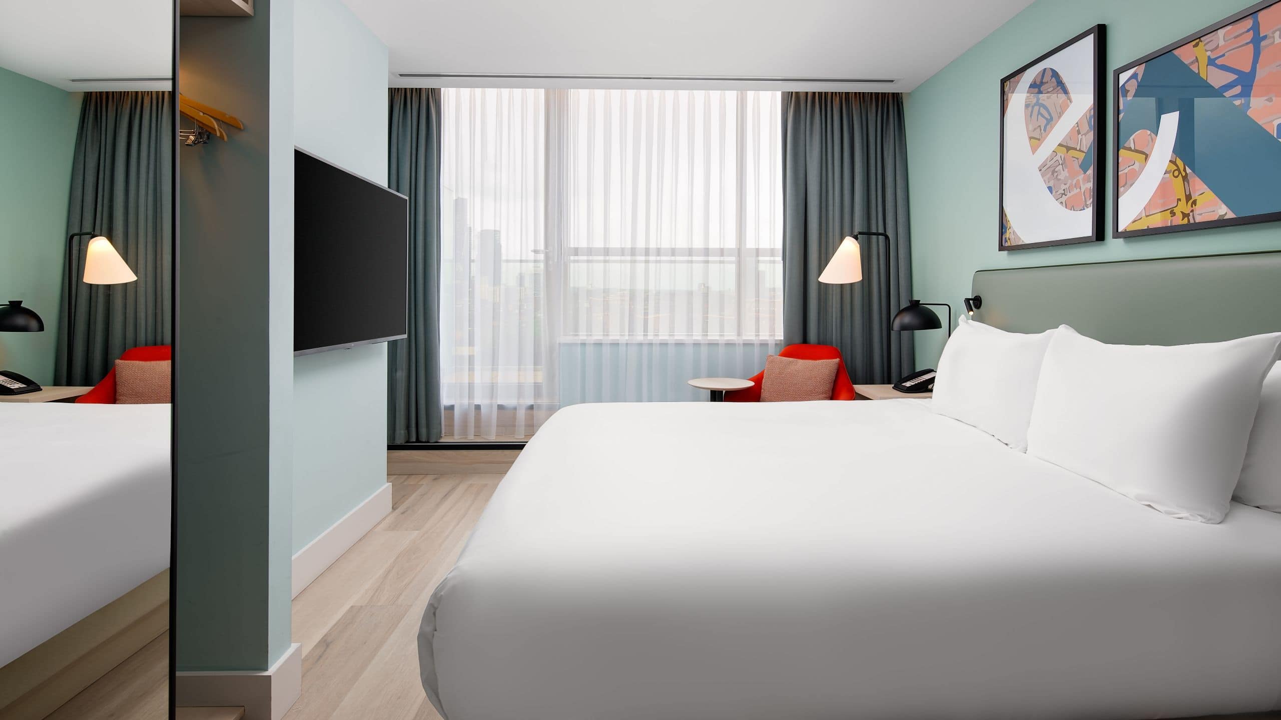 Hyatt Place London City East Spkg High Floor King With Sofa