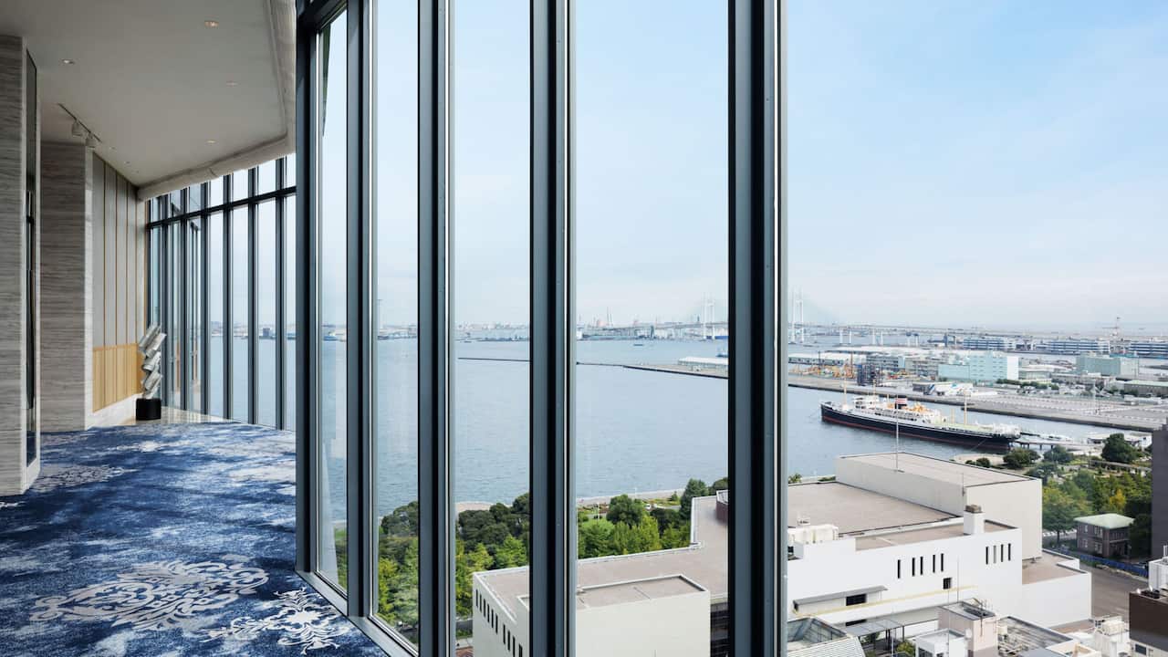 The foyer of the banquet space overlooking the panoramic view of Yokohama Port
