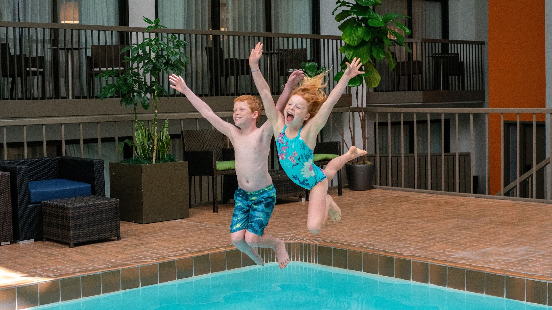 Hyatt Regency Minneapolis Pool Jump