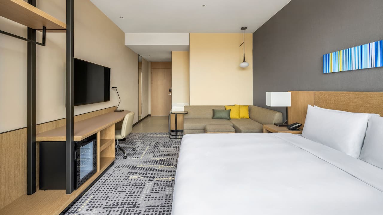 Standard Guestroom King Bed