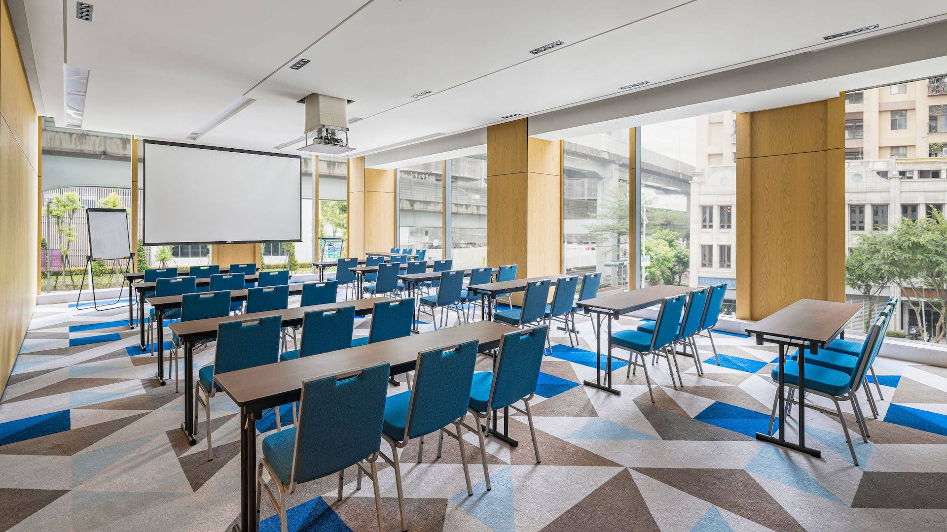 Hyatt Place New Taipei City Xinzhuang Meeting Room Tables