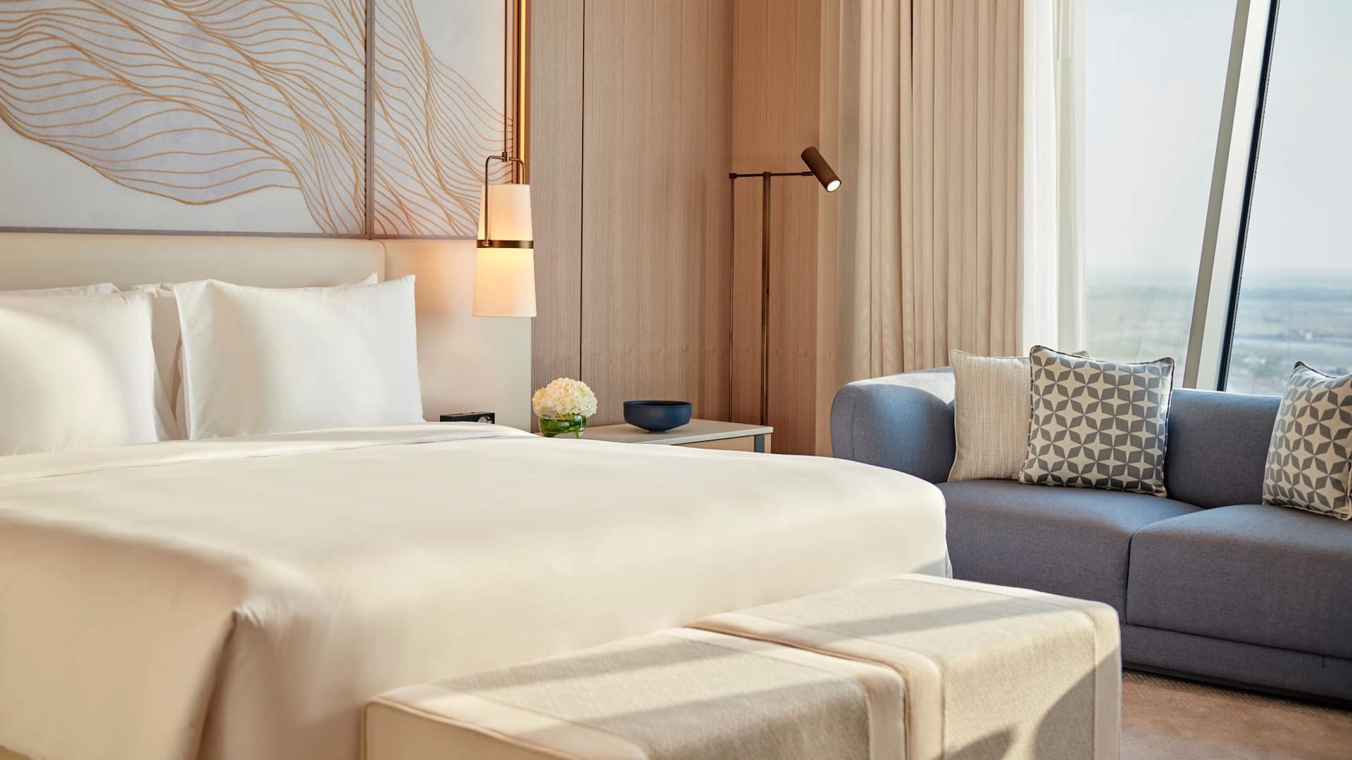 Grand King room with club access and extra benefits at Grand Hyatt Kuwait