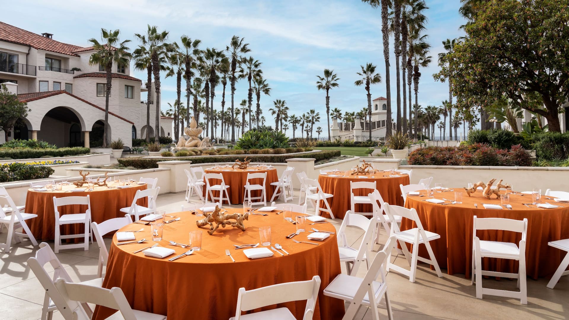 Hyatt Regency Huntington Beach Resort and Spa Fountain Courtyard