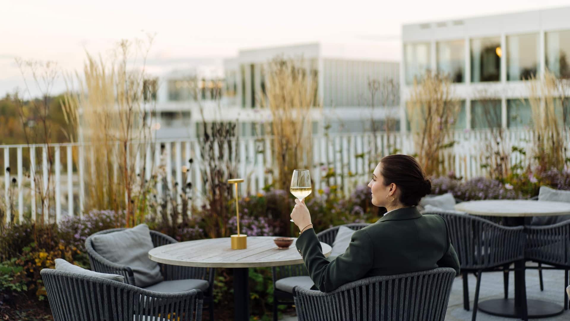 Hyatt Regency Zurich Airport The Circle Hyatt Regency Club Terrace Woman Wine