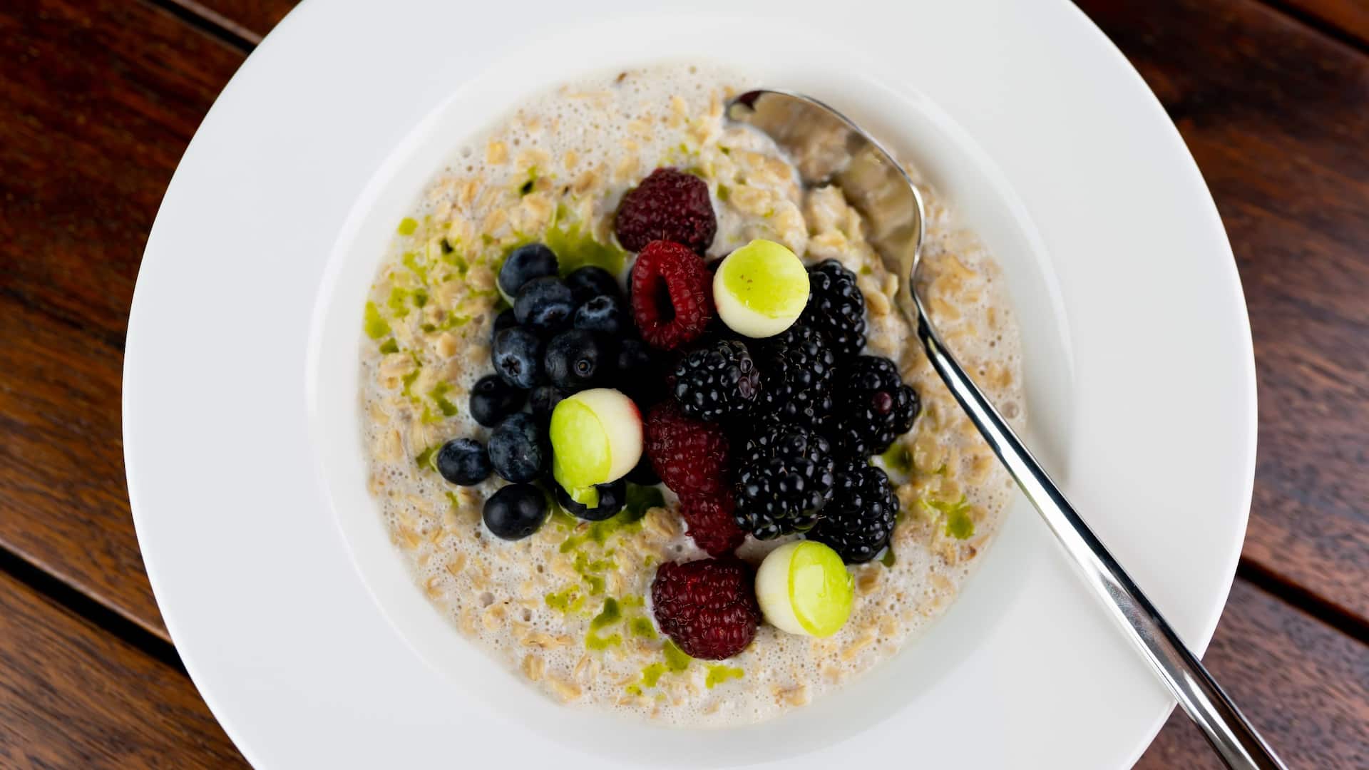 Hyatt Place Krakow Breakfast Oatmeal With Extras