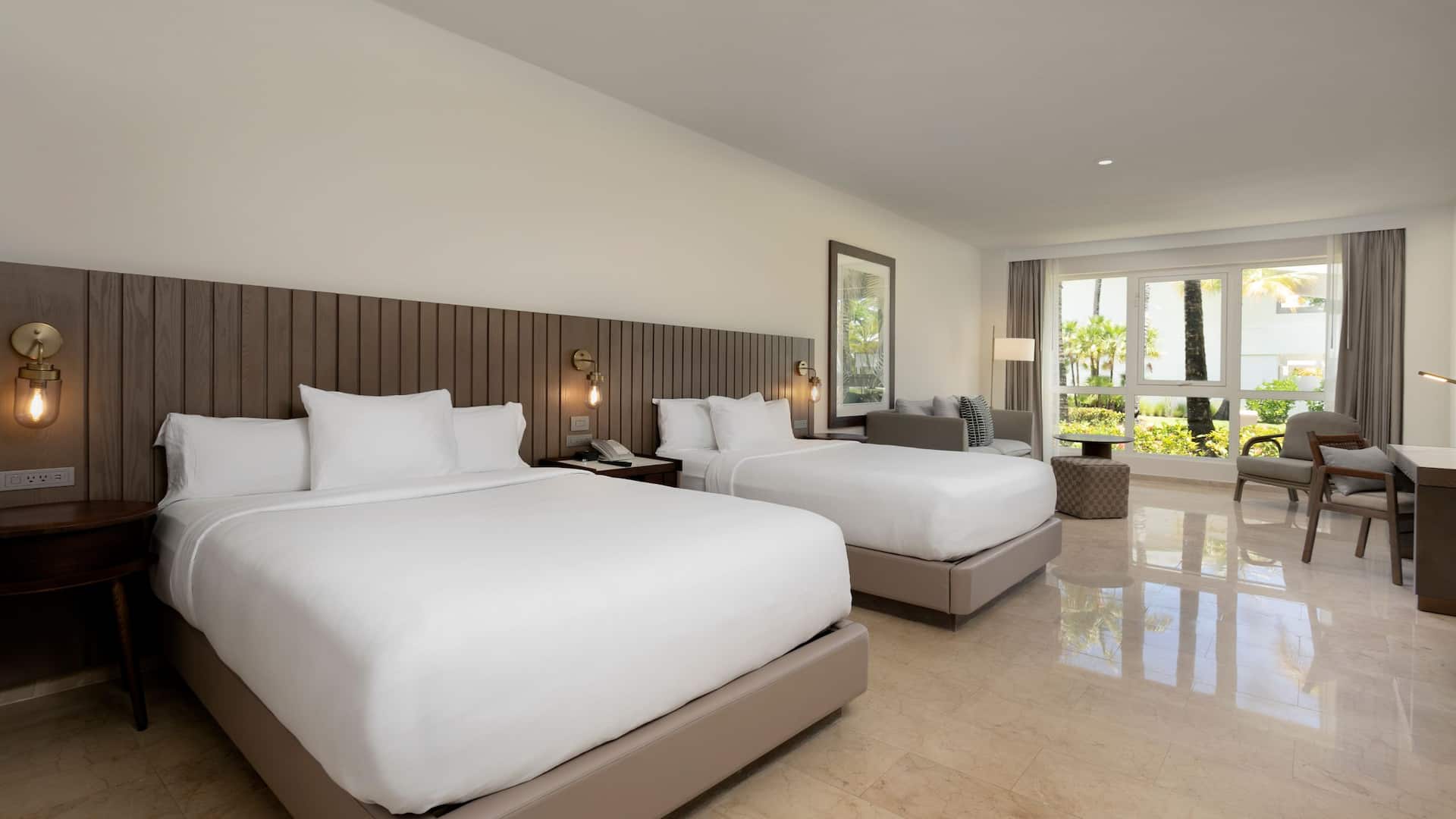 第 1，共 5 Hyatt Regency Grand Reserve Puerto Rico Garden View Double Queen Beds Guestroom