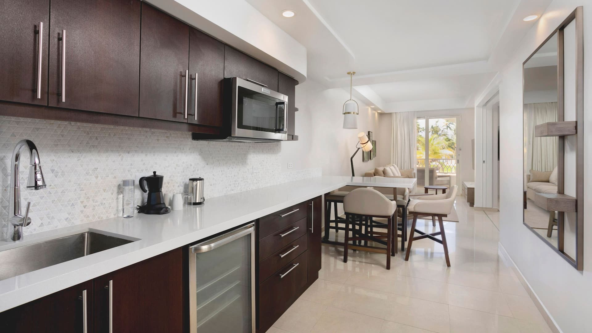 第 3，共 4 Hyatt Regency Grand Reserve Puerto Rico King Queen Villa Deluxe Kitchen