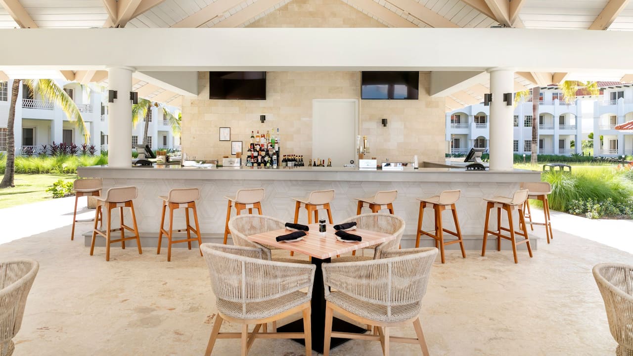 La Mina bar at Hyatt Regency Grand Reserve