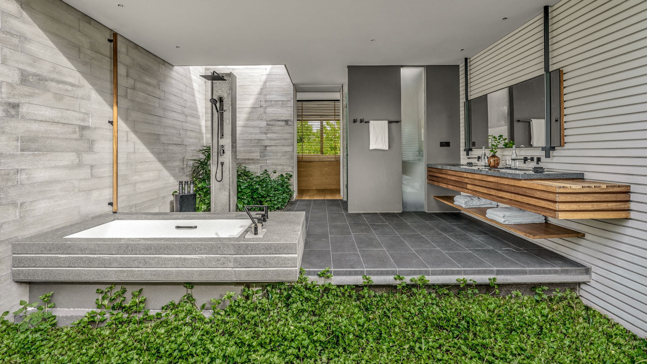 8/8 Alila Kothaifaru Maldives Beach Villa Bathroom Garden View
