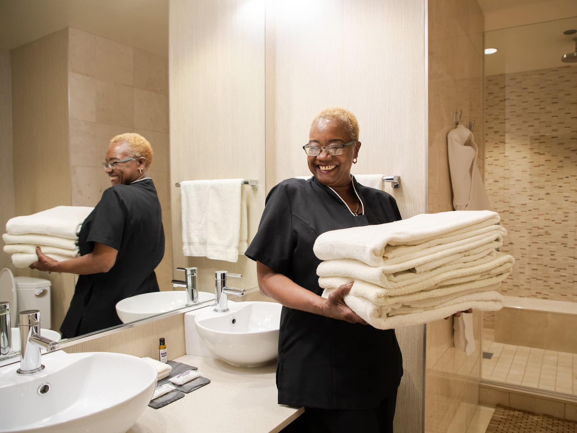 Global Housekeeper In Bathroom