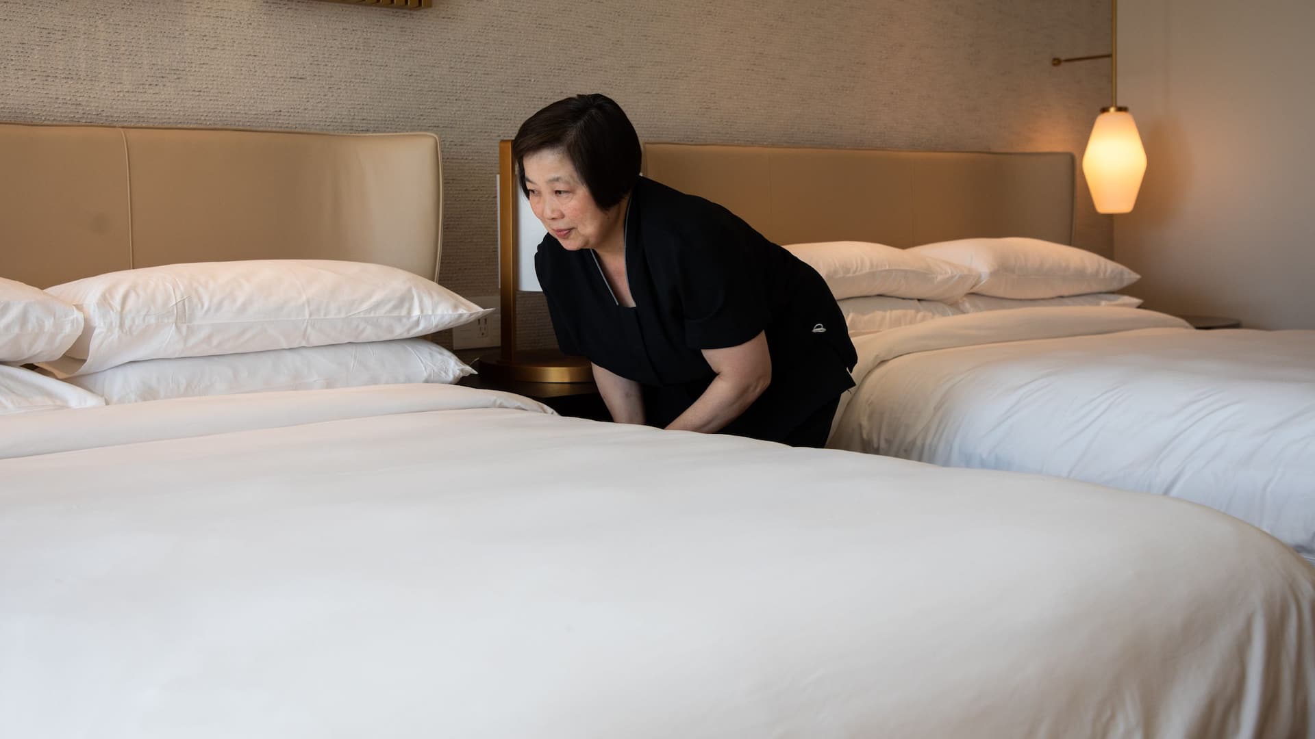 1 من 1 Global Housekeeper In Guestroom