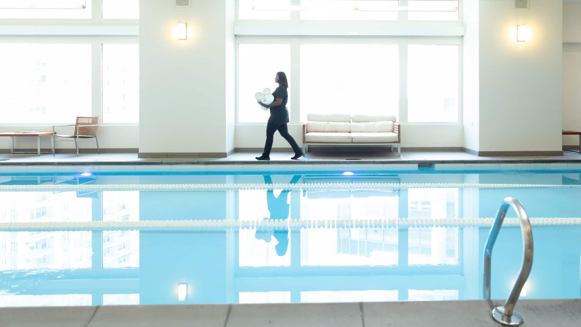 Global Colleague Poolside