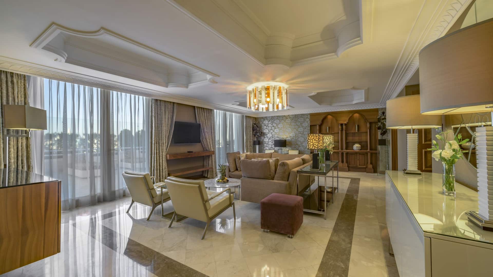 1 de 5 Grand Hyatt Amman Royal Suite B Living Room