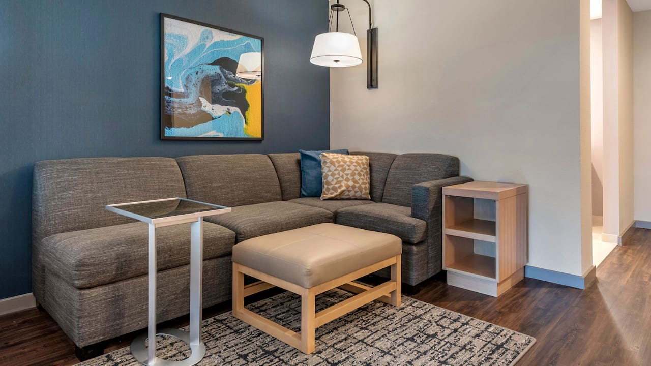 Guestroom Cozy Corner Couch