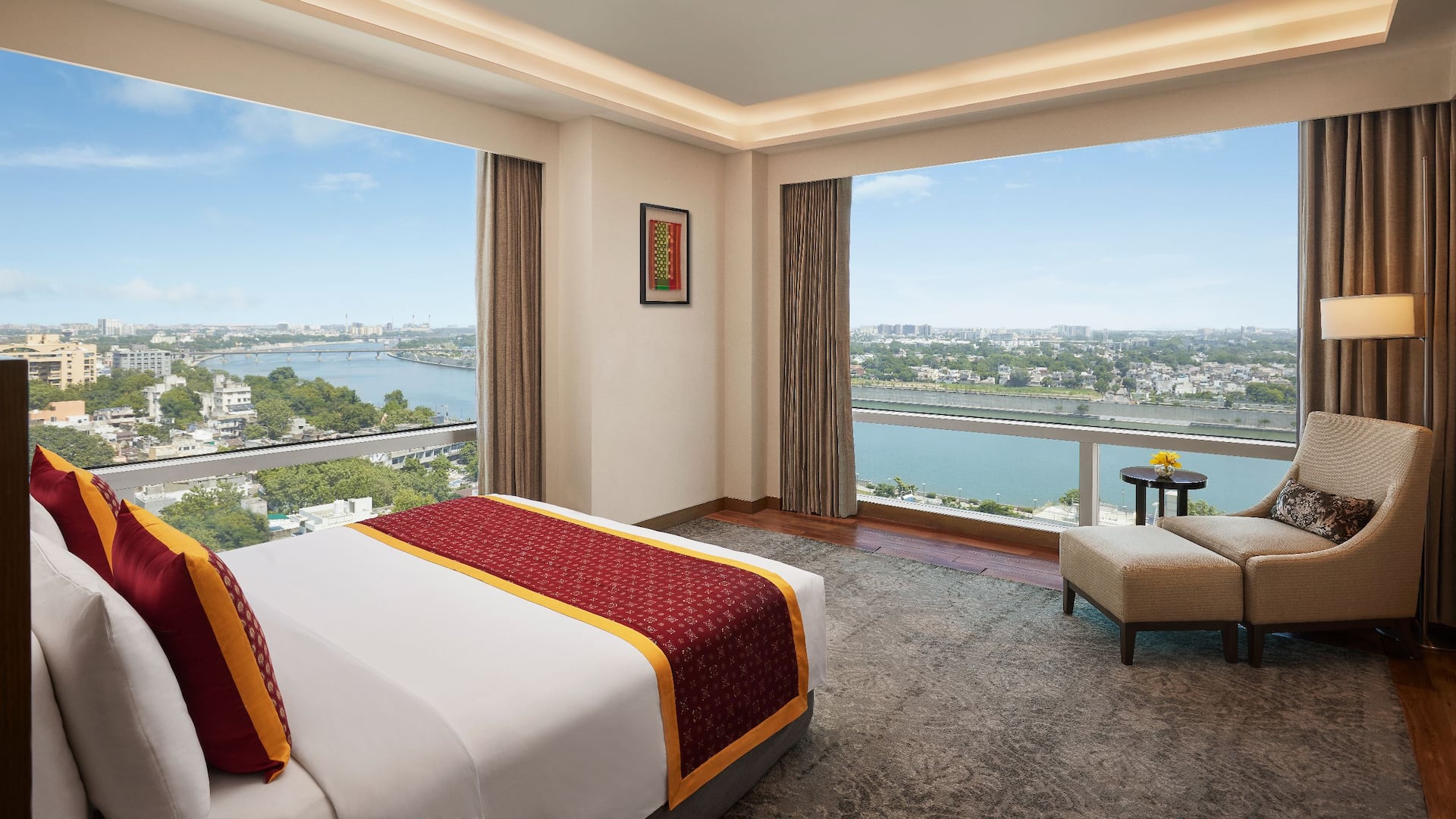 Hyatt Regency Ahmedabad Regency Suite Bedroom
