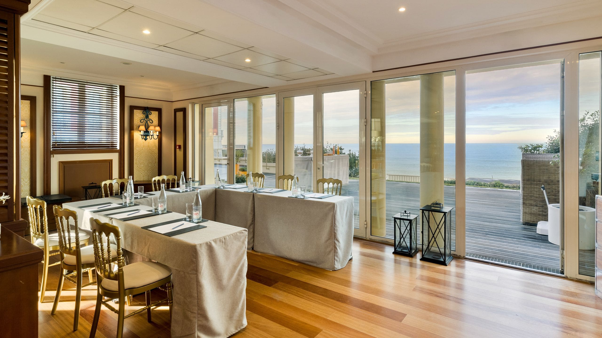 Hôtel du Palais Biarritz Lounge U-shaped Setup