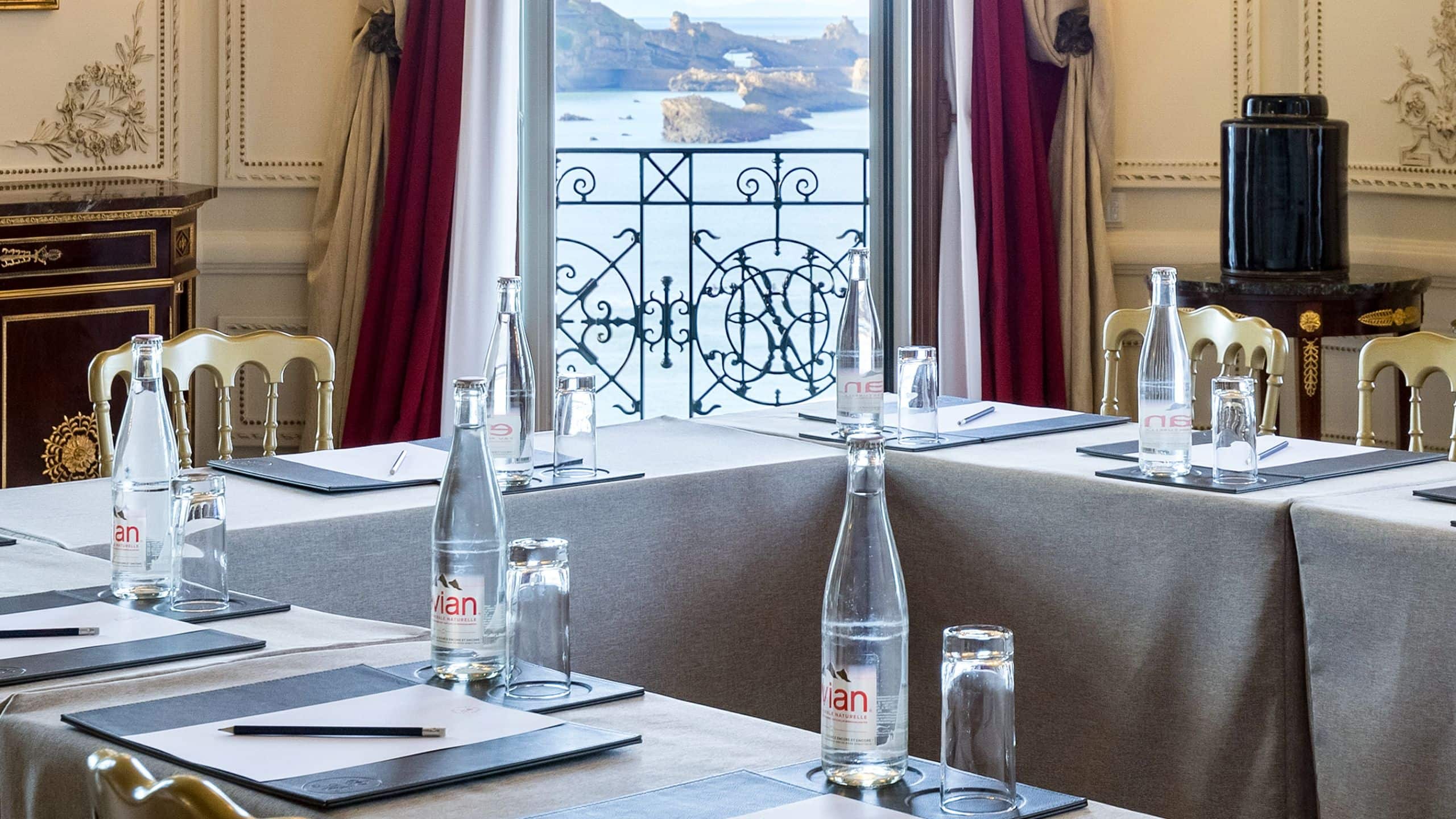 3 of 3 Hôtel du Palais Biarritz Meeting Room Open Window