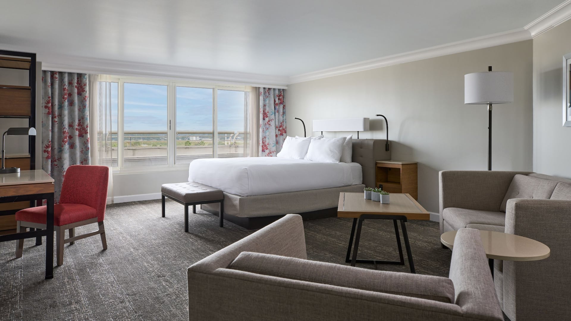 Hyatt Regency Orlando International Airport One King Bed Dx