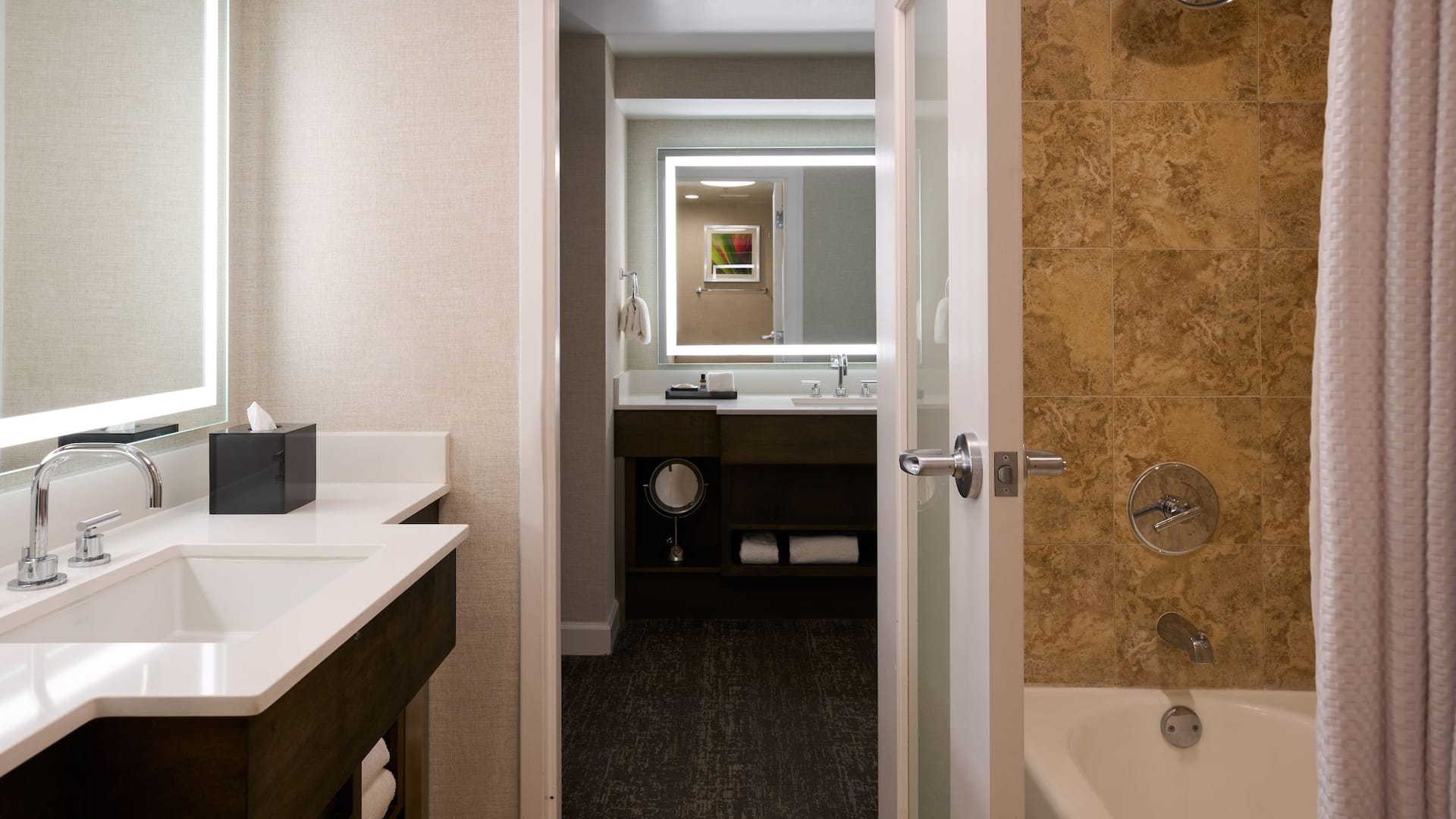 3 из 5 Hyatt Regency Orlando International Airport Patio Room Bathroom View