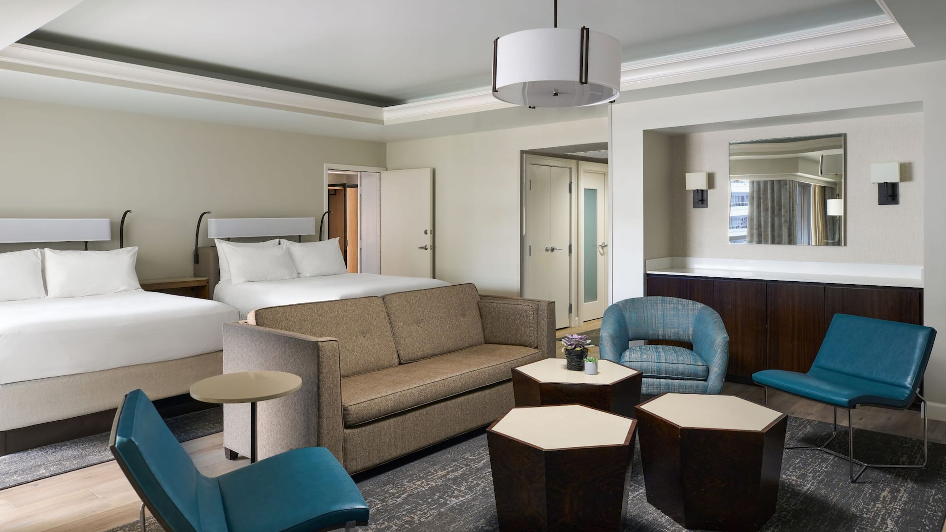 2 из 4 Hyatt Regency Orlando International Airport Deluxe Queen Queen