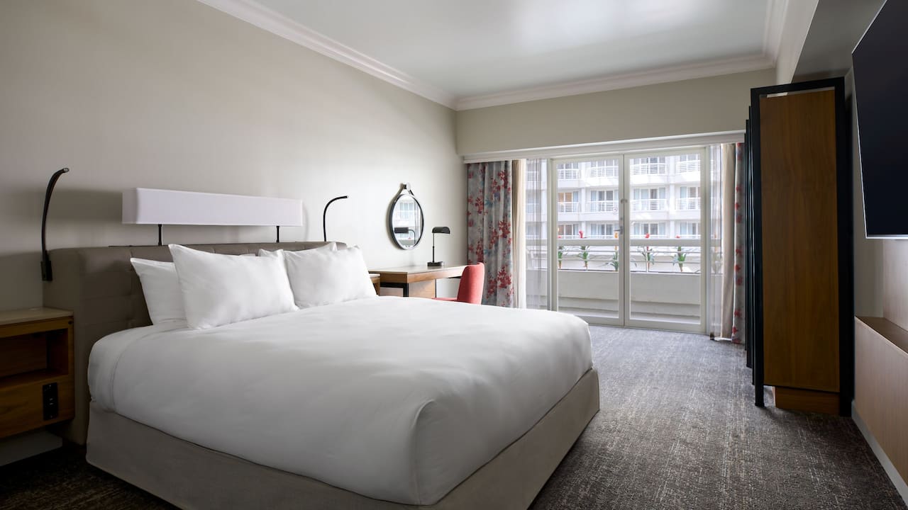 Accessible King Bedroom