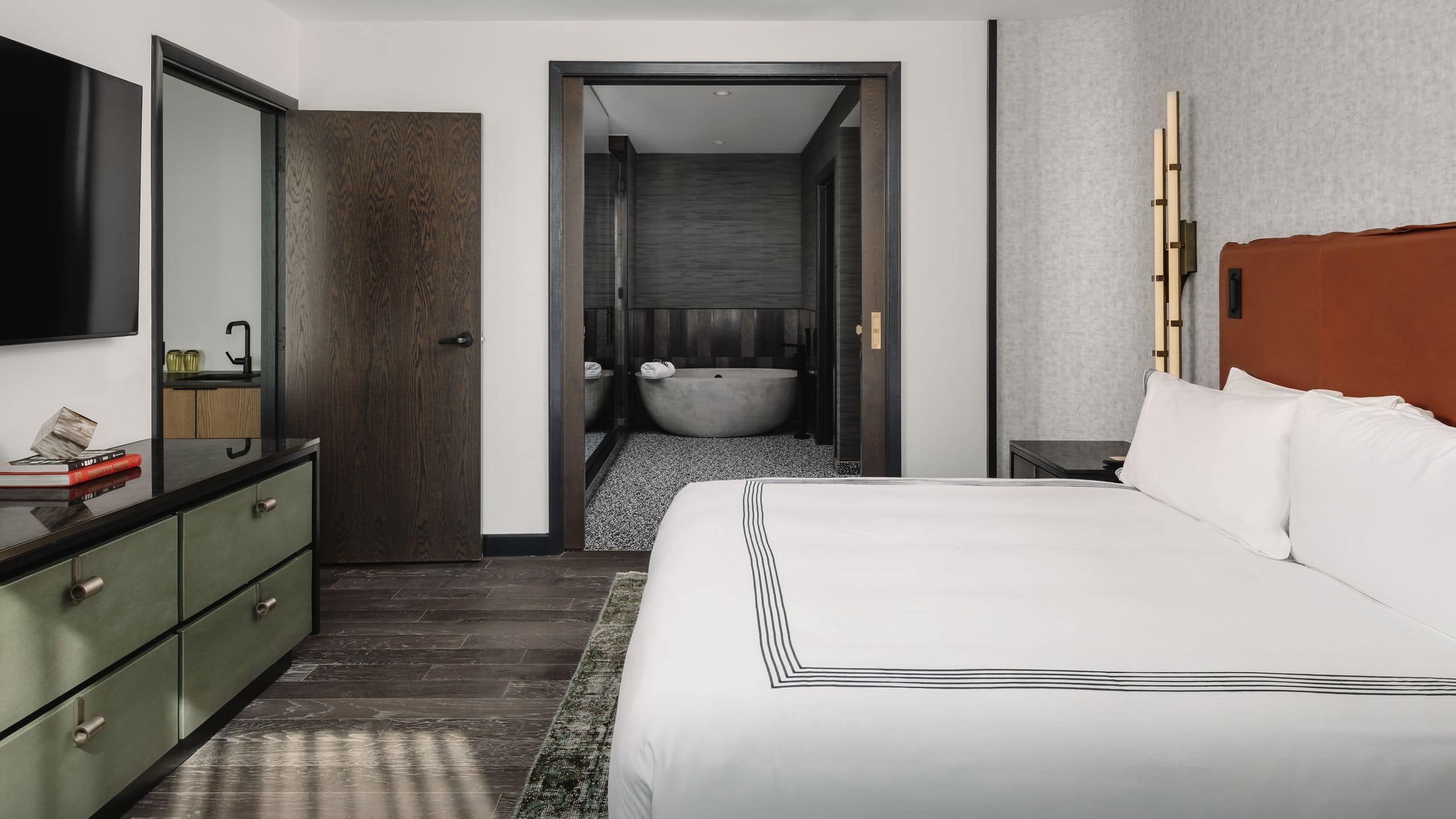 Thompson Austin Thompson Suite Bedroom