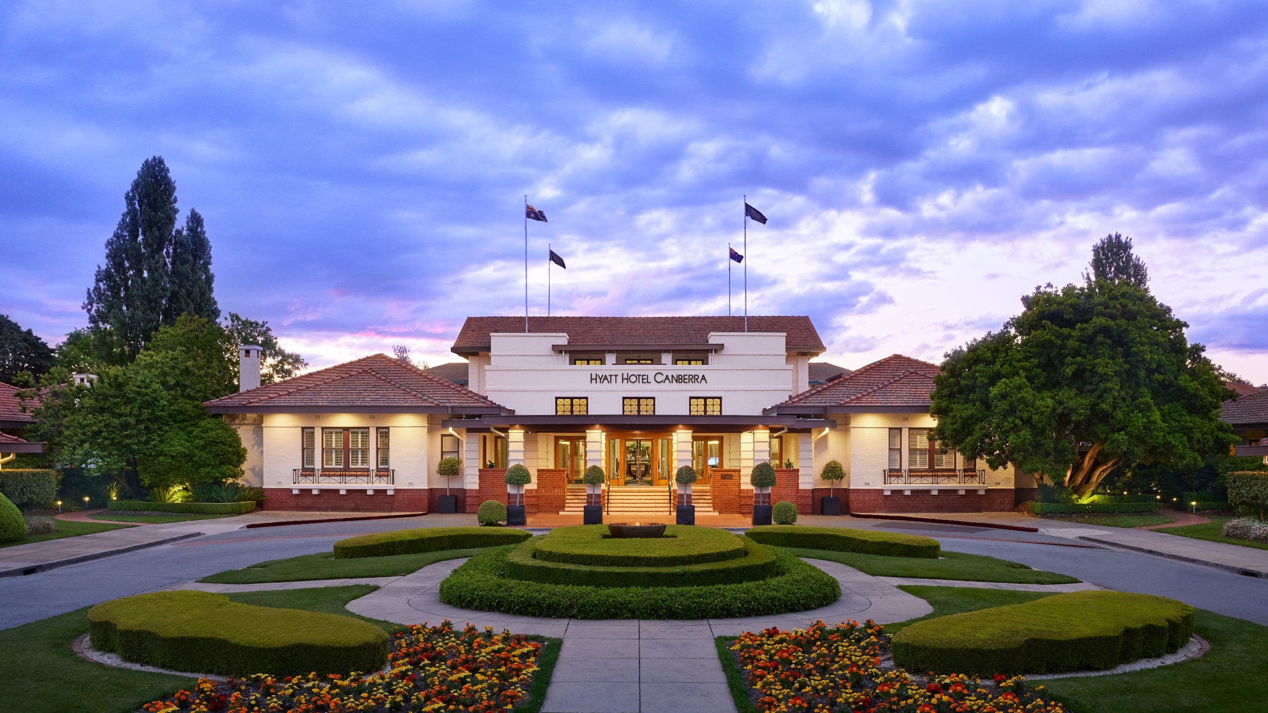 Hyatt Hotel Canberra - A Park Hyatt Hotel Front Entrance Dusk