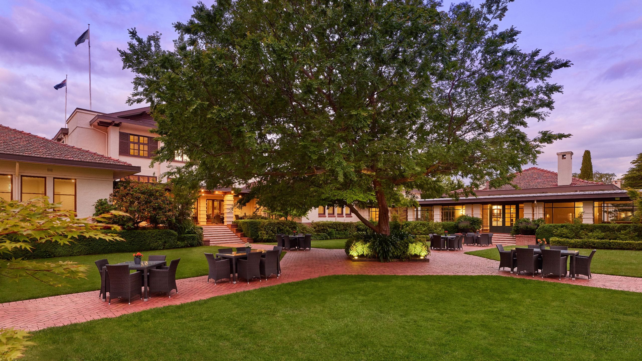 Hyatt Hotel Canberra - A Park Hyatt Hotel Garden 