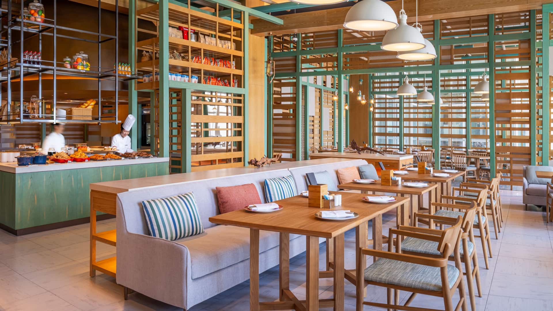 Hyatt Regency Hainan Ocean Paradise Resort Restaurant Seating And Chefs