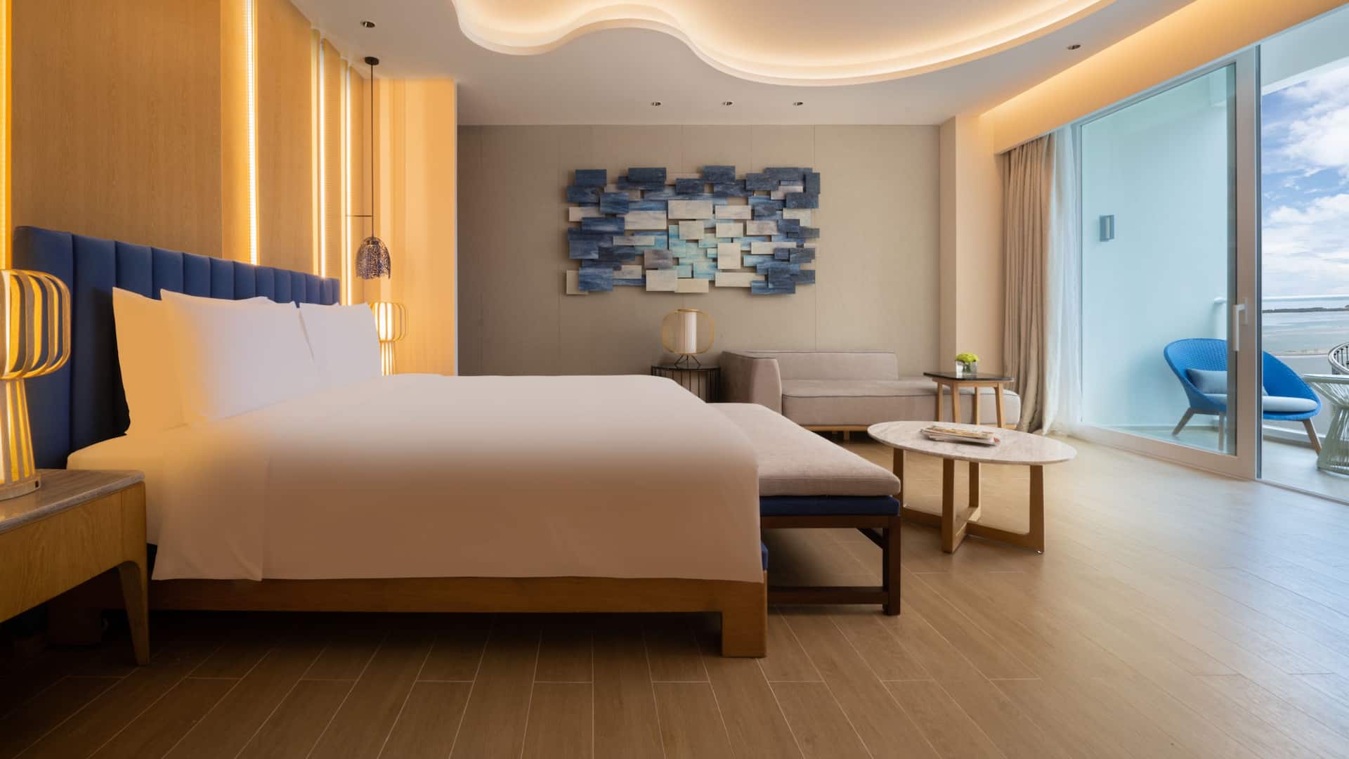 Hyatt Regency Hainan Ocean Paradise Resort Suite Bedroom
