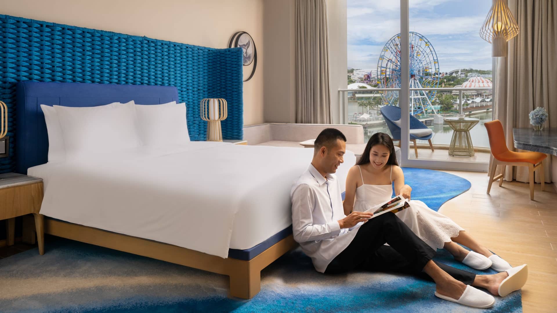 Hyatt Regency Hainan Ocean Paradise Resort Guestroom Couple